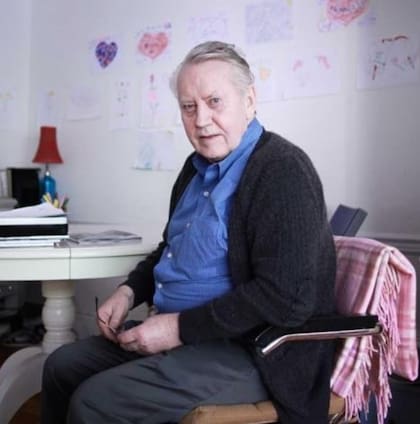 Feeney falleció el 9 de octubre de 2023. Su filosofía de "dar mientras se vive" inspiró a otros multimillonarios, como el cofundador de Microsoft, Bill Gates, y el inversor Warren Buffett.